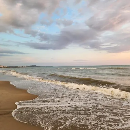 Apartment Seaside Golem (Tirana)